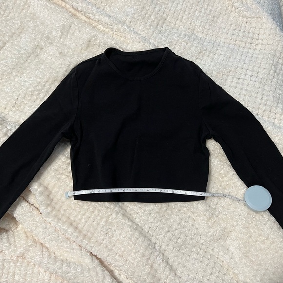 Black Crop Top - Picture 4 of 4